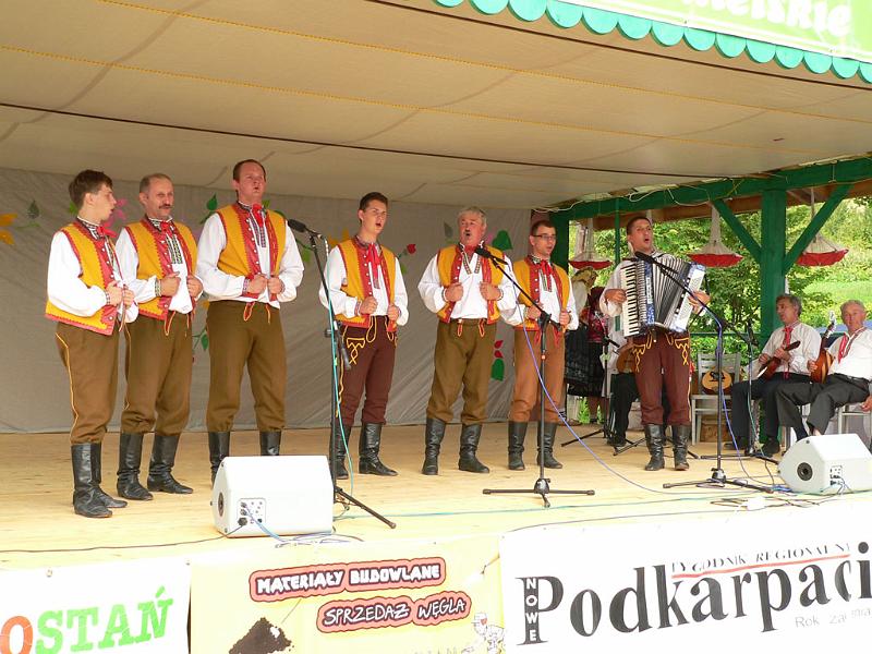 spot folk 07_17.jpg